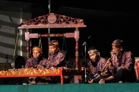 gamelan ajeng