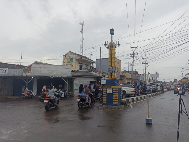 Haurgeulis alun alum tugu