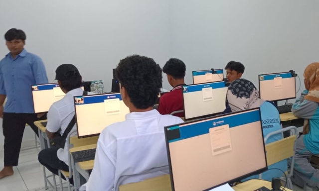 lognews.co.id foto 24 pkbmujian