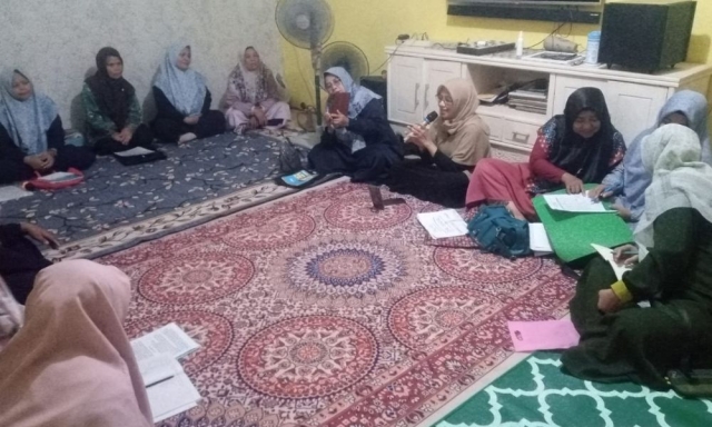 lognews.co.id foto 34 ibu ibu materi pkbm