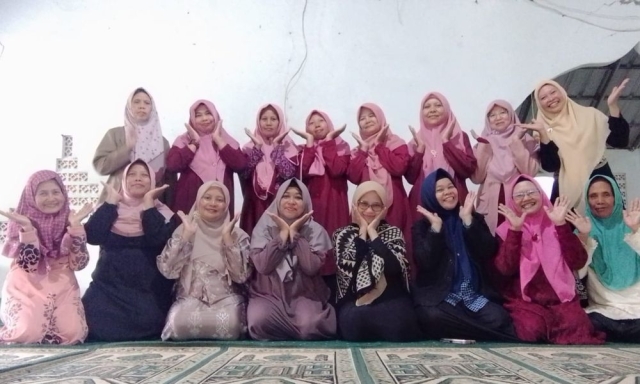 lognews.co.id foto 66 okbm ibu ibu pilang