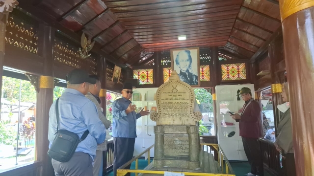 Syaykh ziarah1000357978