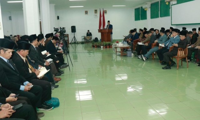 lognews.co.id foto 11 qobliah jumat 30126